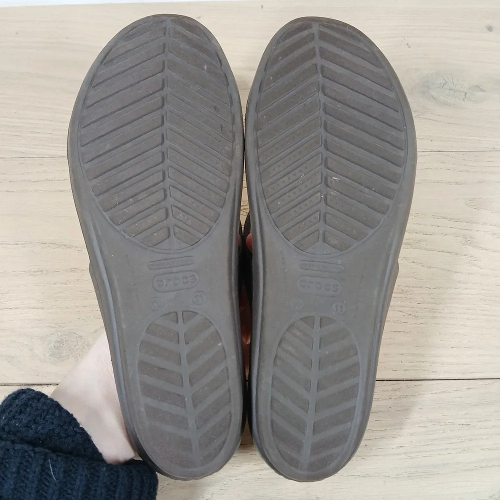 CROCS pre owned